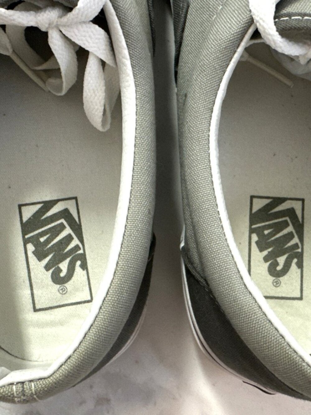 Vans Off the Wall Shoes Mens 12 Gray Charcoal ERA Lace Up Sneakers Skater w/Box - Picture 5 of 11